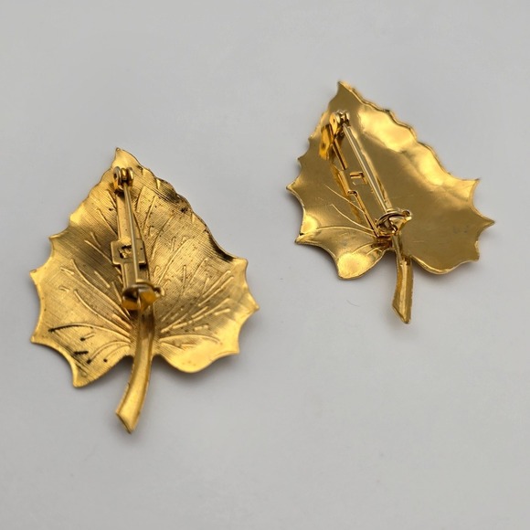 Vtg Lot of 2 Gold Tone Leaf Brooches Set Dainty Nature Pin Casual Botanical - Picture 2 of 7